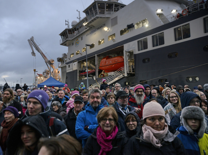Many were present to see the ship christened on the quay in Tromsø Harbour. Photo: Rune Stoltz Bertinussen / NTB scanpix